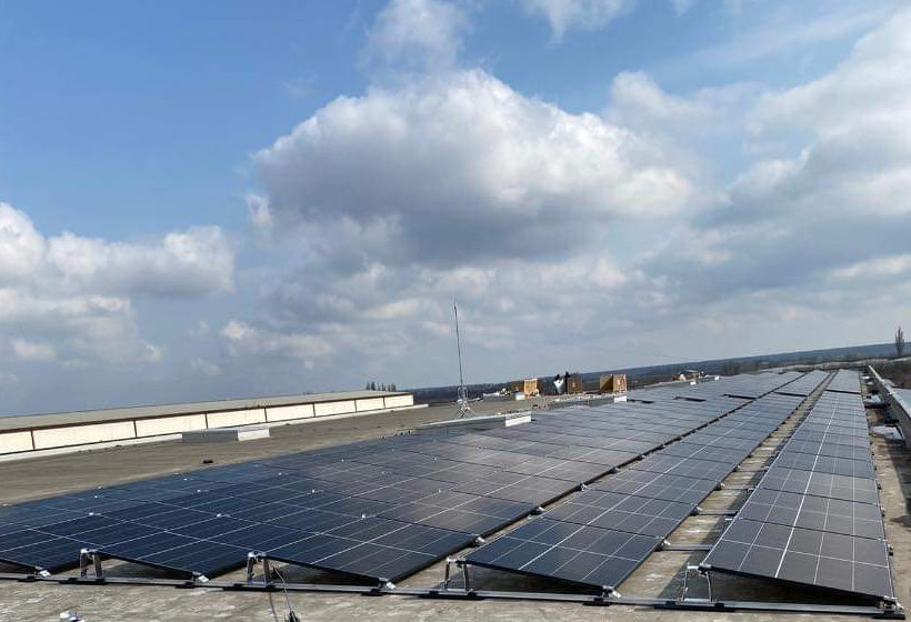 imagine panouri fotovoltaice instalate